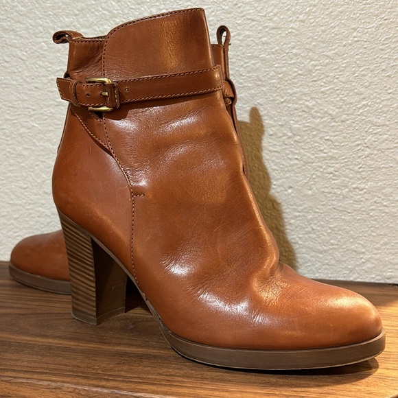 J. Crew Heeled Buckle Strap Ankle Boots Size 8. Caramel/Brown Leather. - Picture 5 of 9